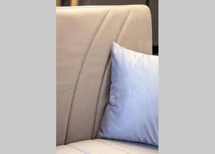 Lazzi - A.c. - Wi-fi - Flexyrent Apartament
